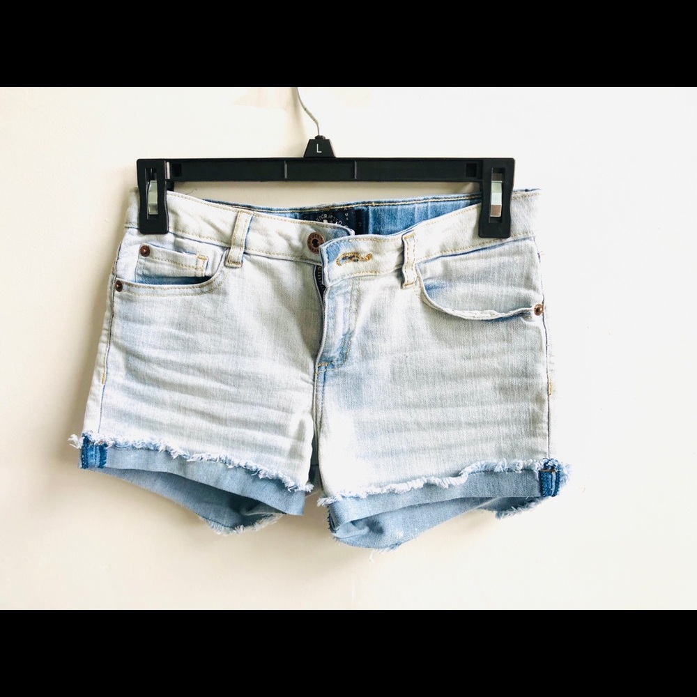 Lucky brand light wash jean shorts